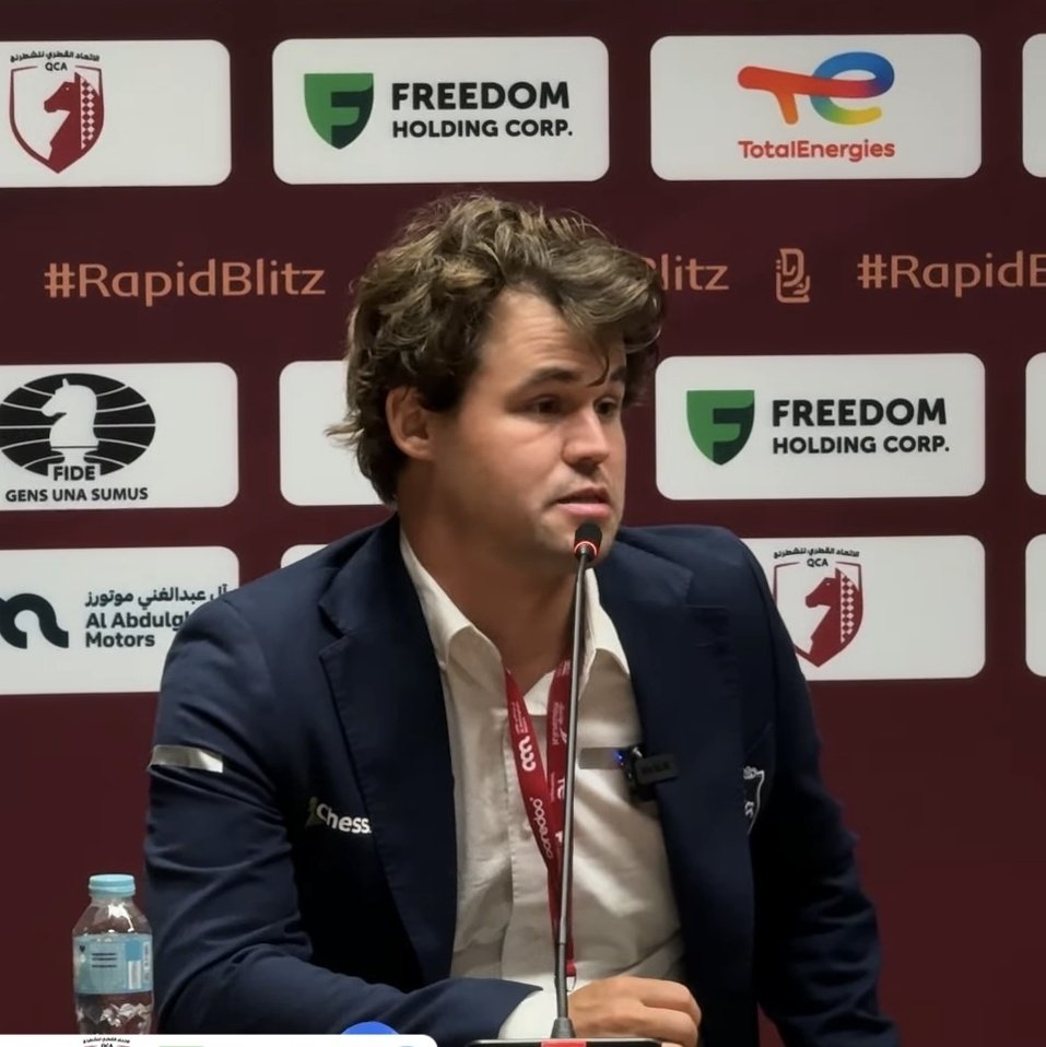Magnus Carlsen, Yağız Kaan hakkında:

"Gözle görülür şekilde çok gergindi. Onun için biraz kötü hissettim çünkü gerçekten çok zor. Baskıyı hissettim ve ben de bu tür durumlarda pek çok kez bulundum. Bu yüzden buralarda ilk kez yer almanın kolay olmadığını hayal edebiliyorum."