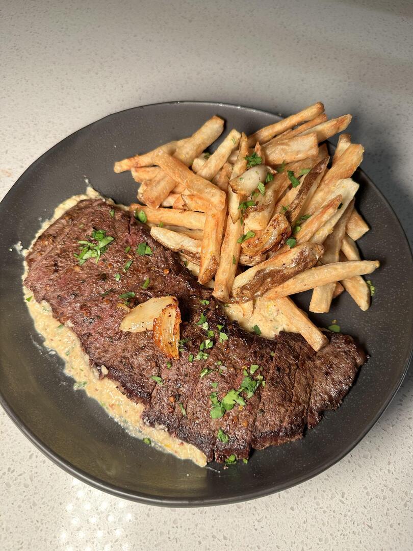 homevsfastfood's tweet photo. [homemade]steak &amp; frites
👉 https://t.co/J4kfnLdrNE
#homemadesteak #frites #foodie #dinnerideas #yummy #homecooking #food #recipes #foodpic #foodie #foodlover #cooking #hungry #goodfood #homecookingvsfastfood https://t.co/3L13t9gam6