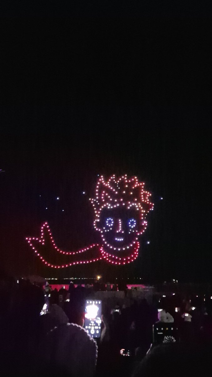 AdrienFour's tweet image. "On ne voit bien qu'avec le cœur, l'essentiel est invisible pour les yeux" - A. Saint-Exupéry / Le Petit Prince
#GameOfDrones #LaGrandeMotte