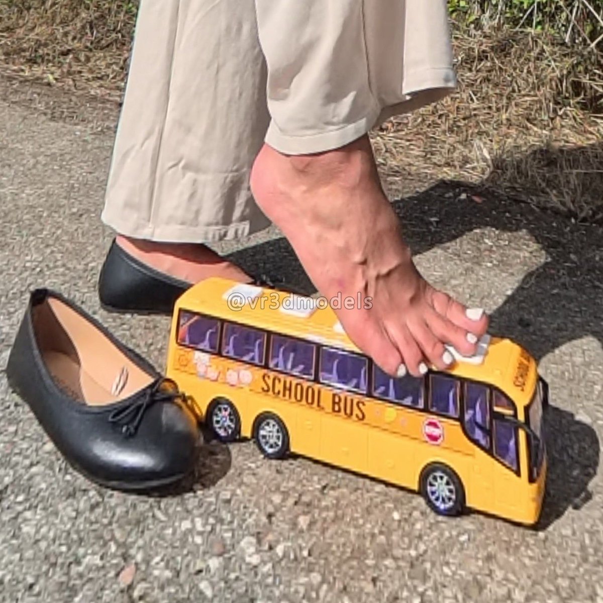 vr3dmodels's tweet image. Giantess Angelina vs. the Arrogant Toy School Bus🚍💥👣 The mighty Giantess Angelina unleashes her epic revenge on that cheeky yellow toy school bus that dared to snub her!  intense crush fetish action! 🔥 Available bio👟  #giantess #crush #toybus #ballerinas #femdom #powerplay