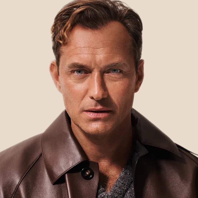 PopBase's tweet image. Happy 53rd birthday to the talented Jude Law.