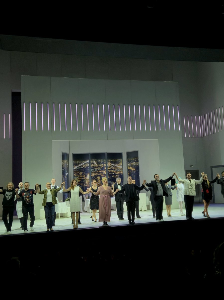 Opernjunkie tweet media