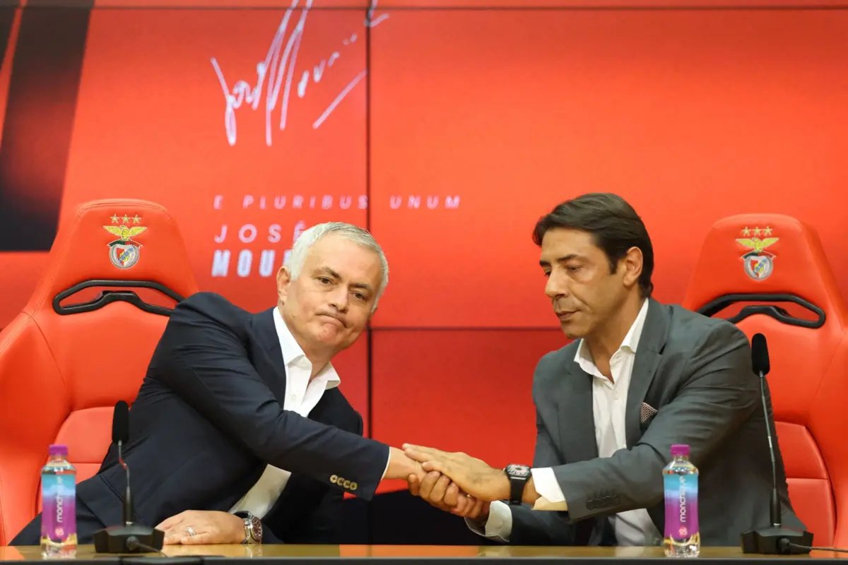 OFuraRedes's tweet photo. Desde que a vitória vale 3 pontos (1995/96), é apenas a 4ª vez que o Benfica está a 10 ou mais pontos do líder com 16 jornadas disputadas:

2025/26 (10)
2007/08 (11)
1997/98 (16)
1996/97 (11) https://t.co/h74jDpz3pO