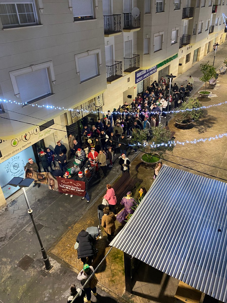 FeyConsuelo's tweet photo. En la tarde de hoy, junto a la Hermandad del Amor y Auxilio,hemos recorrido las calles de Martos en la tradicional Caravana Solidaria “Con mucho Amor”.¡Gracias a todas las personas que han aportado su granito de arena en favor de los más necesitados!
#FyC25
#DeTuConsueloNuestraFe https://t.co/mHZyrBh54n