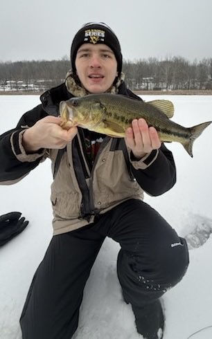 WallyBites's tweet photo. Ice fishing and a few large mouth thru the hard water!   #icefishing #hardwaterfishing #wallybites https://t.co/zRIXeGhaDZ