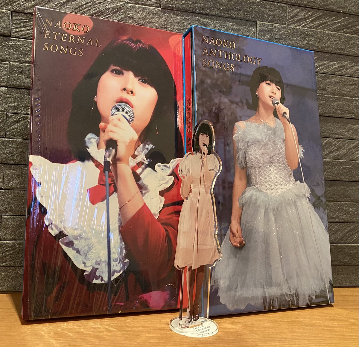 河合奈保子さんのTBSでの映像集第二弾『NAOKO ANTHOLOGY SONGS』(Blu-ray)が届いた😊
DVDだった前作との重複はなく、編集上もより違和感がないようにかなり改善されている。古い映像ゆえ画質が劇的に良くなった感はない。リアルタイムで観ていたのは中高生頃。アイドルの枠では括れないアーティスト💕