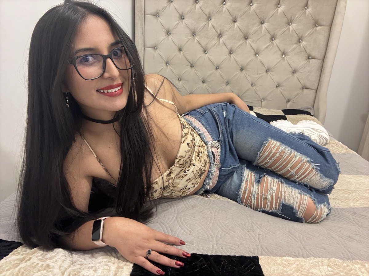 Sofia R. tweet media
