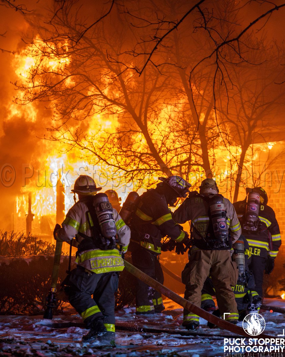 Puck Stopper Photography tweet media