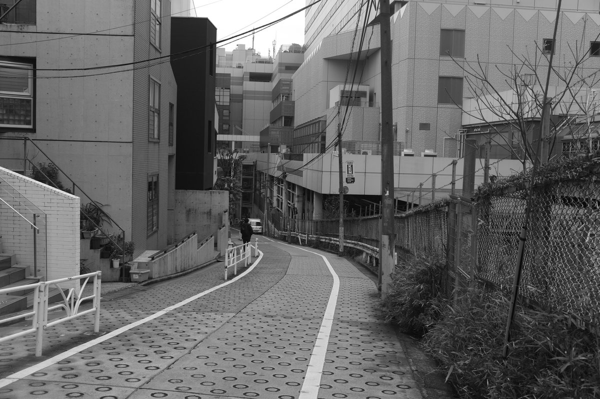 090oooo's tweet image. 【街角スナップ】
Leica M Monochrom＋SUMMILUX-M f1.4/35mm ASPH