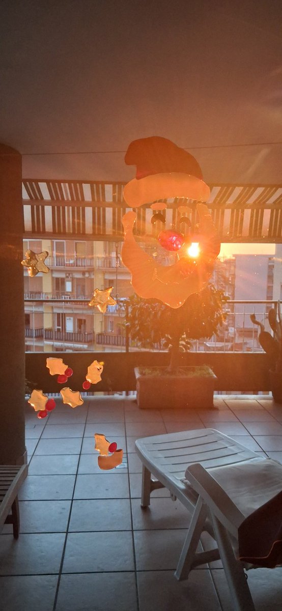 Cn il tramonto babbo mi diventa arancione 😁😁😁⛄️⛄️☃️