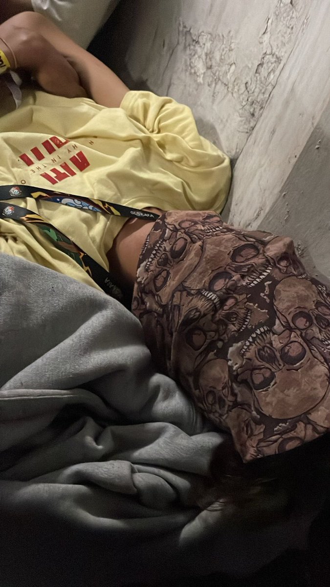 thingshappend__'s tweet image. Muses faril kecapean