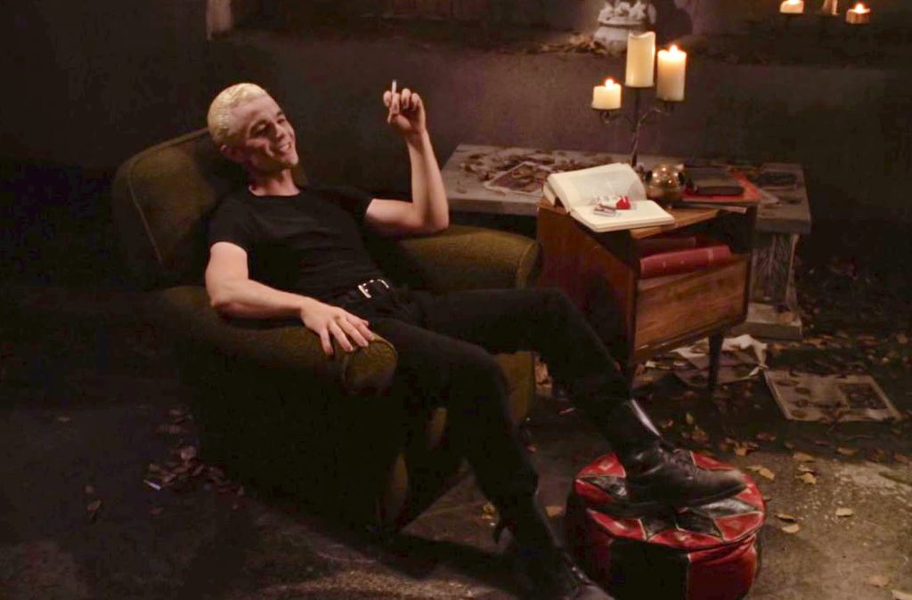 slayerxvampire's tweet image. “sorry i have plans”

the plans: