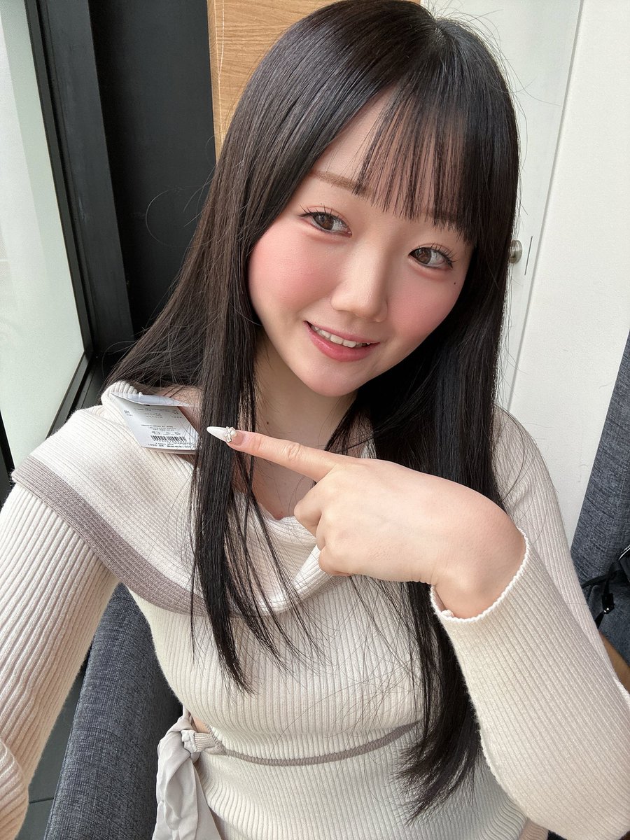 ⭐️ぴゆです 皆さん！おはてゃ〜ん☀️／ 先日、服のタグをつけたまま家を飛び出し