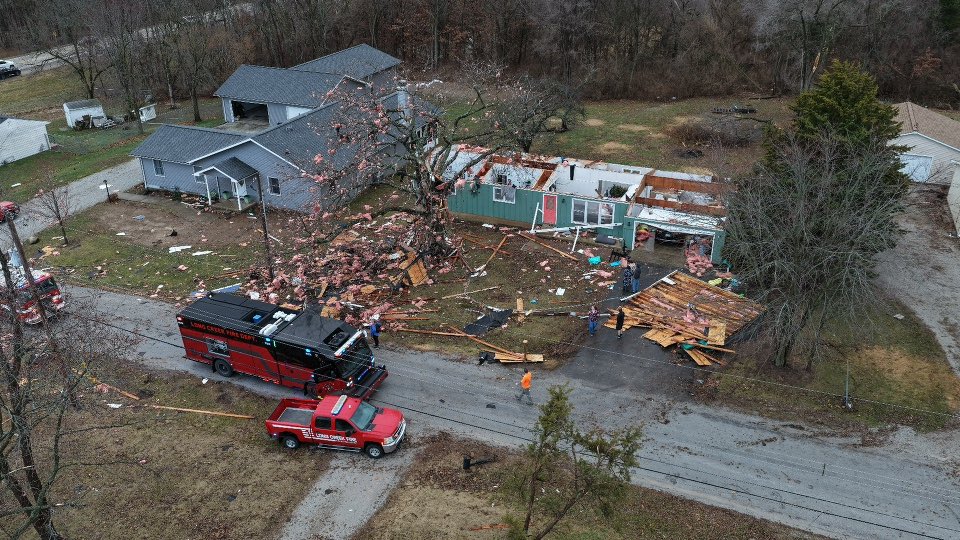 Tornado damage in Mount Zion, Illinois. Search and Rescue still underway in some homes. 
<a href="/NWSLincolnIL/">NWS Lincoln IL</a>  <a href="/MyRadarWX/">MyRadar Weather</a> <a href="/ryanhallyall/">Ryan Hall, Y’all</a> 
#ilwx #tornado