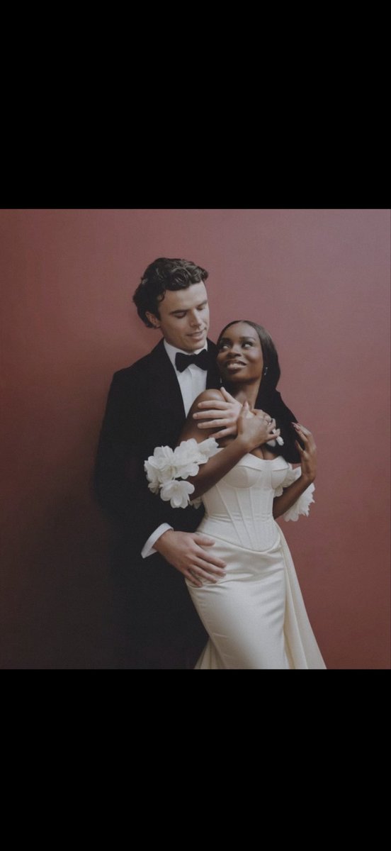 Me on an Island tweet media