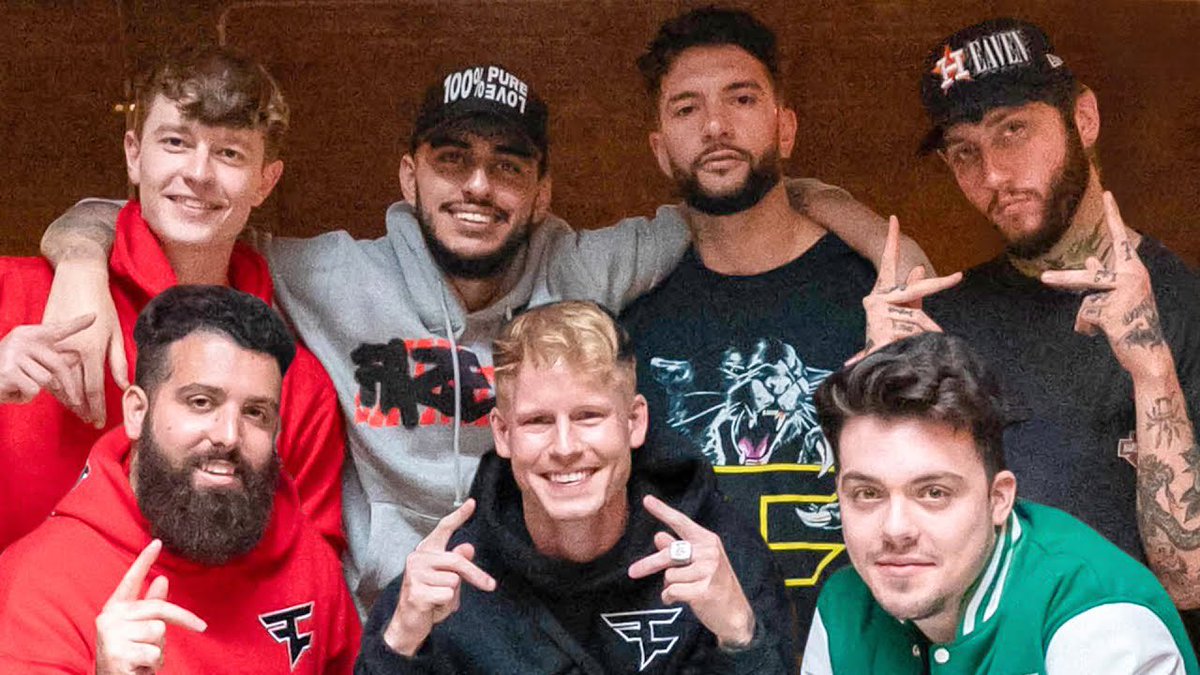 error3rror3rror's tweet image. This picture is FaZe Clan.

When these guys walked away, FaZe stopped being real.

Everything after that was just merch and contracts.

Lacy, Ronaldo, whoever else…
Might as well have been guest appearances.
#Faze #FaZeClan  #OldFaze