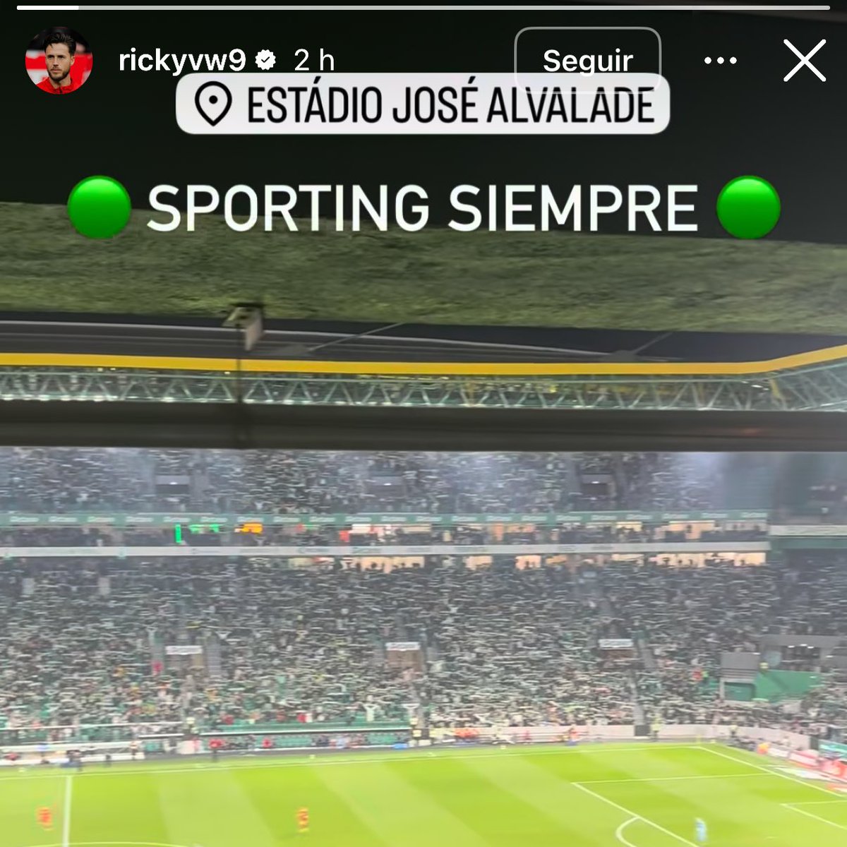 Ricky Van Wolfswinkel, ex-avançado do Sporting CP,  esteve hoje em Alvalade 💚