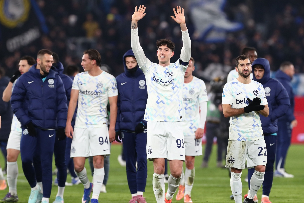 SoccerKingJP's tweet image. ⚫️試合結果🔵
インテルがセリエA首位で2026年へ！　ラウタロ弾でアタランタにウノゼロ
soccer-king.jp/news/world/ita…

🗣編集部より
「インテルはリーグ戦4連勝で勝ち点を『36』に伸ばし、2位ミランと1pts差、3位ナポリと2pts差の首位で年内最終戦を終えました」