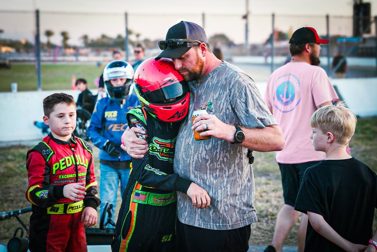 Pit Row TV tweet media