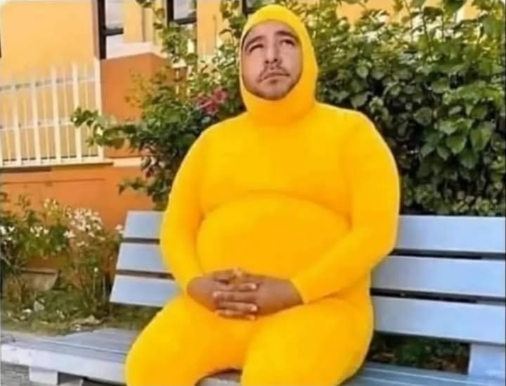 GMA_uy's tweet photo. Usar amarillo en fin de año atrae el dinero.
Yo el 31 desde mitad de tarde: https://t.co/MZjiYa7qNz