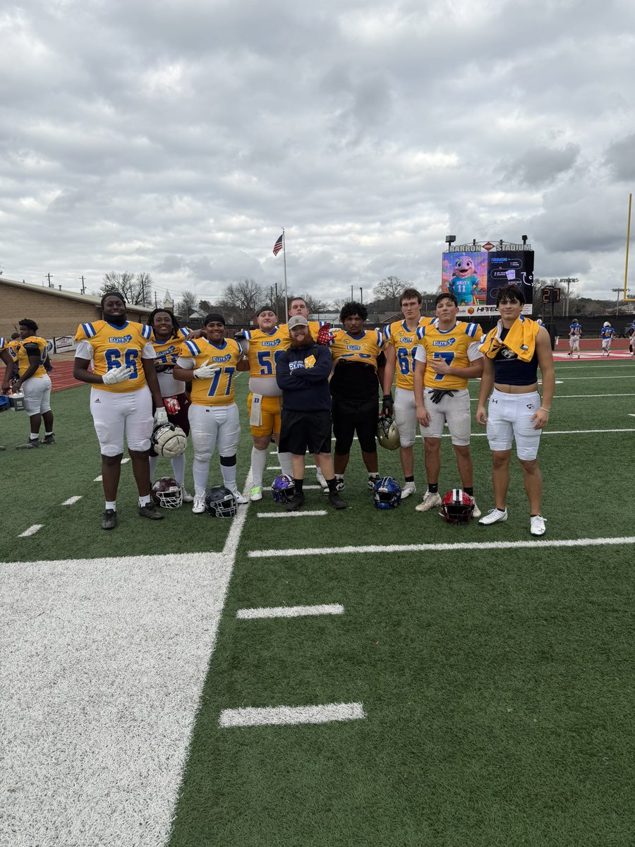 Thank you for a great weekend <a href="/GAEliteClassic/">GeorgiaEliteClassic</a> Played all for quarters with zero sacks allowed!! <a href="/RustyMansell_/">Rusty Mansell</a> @BenMoore247 <a href="/Roadclosed95/">Michael Holmes</a>