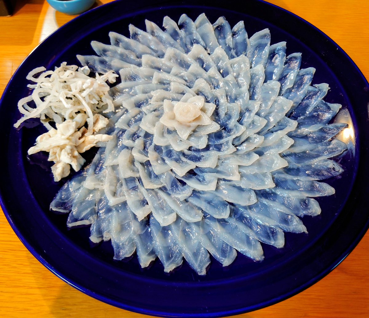 おはようございます!!

昨日は旅館でフグを堪能しました😳
まじでてっさはなんぼあっても良い👍
今日は宮崎に行ってきます😉

それでは今日も良き1日を😌