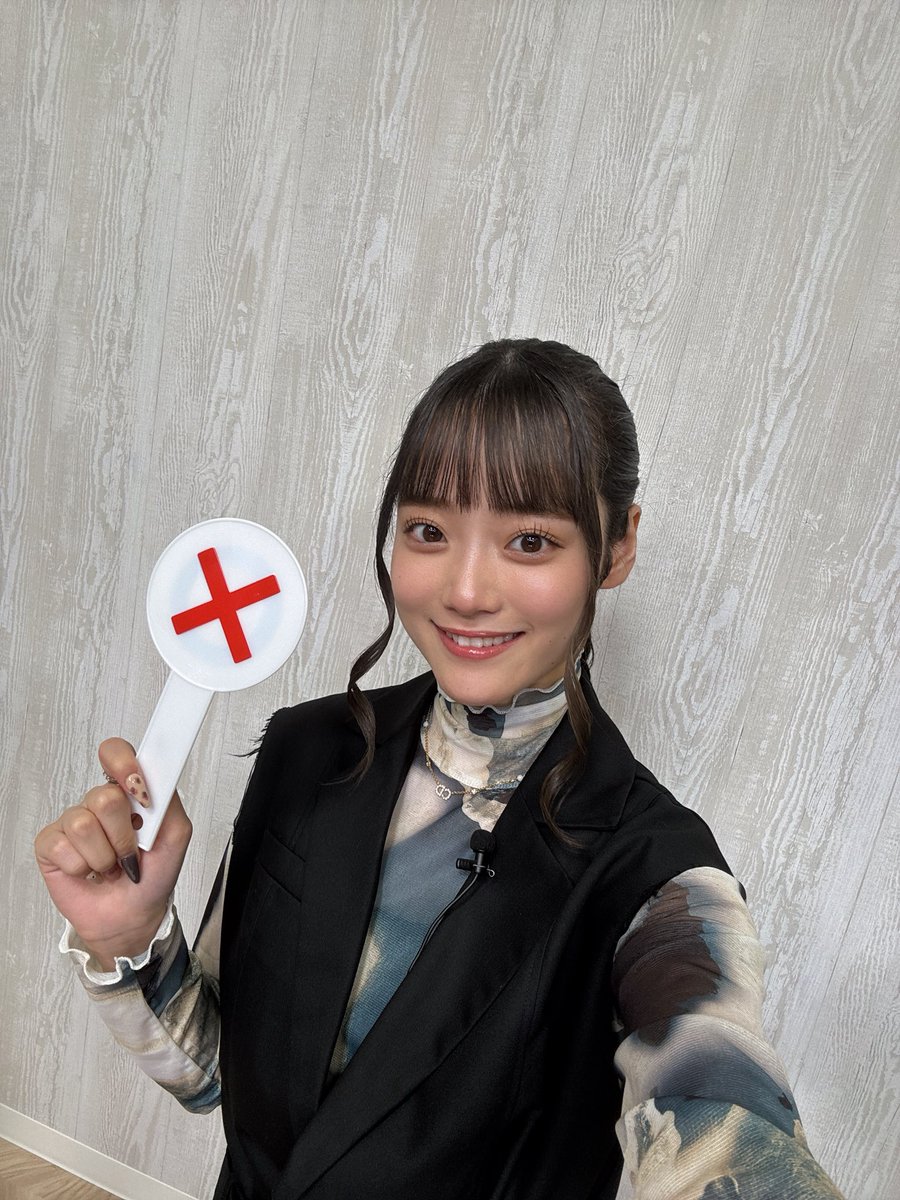 su__taro_y's tweet photo. おはよ〜〜🥱ᩚ☀️

#ゾーン0 のアフタートークの時のオフショ📷
みんなもうチェックしてくれた？？💭

もう年の瀬だねええええ
す���は寒すぎて毎日凍えてるよ😖❄️
みんなも体調には気をつけようねっ

今日も元気にいってらっしゃいっ🫡🤍

#花村すいひ #すーたろなにもの https://t.co/SZ4DClL7t0