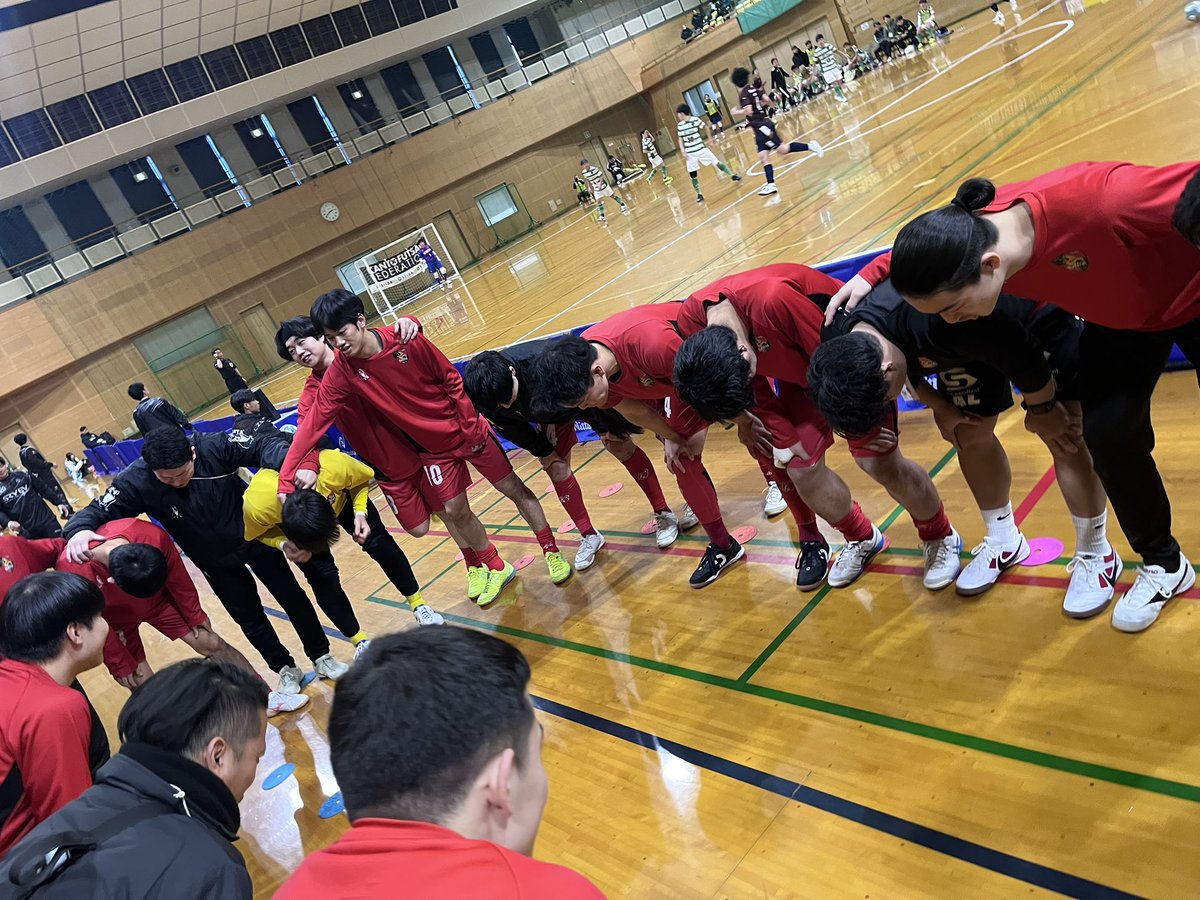 今季の関東リーグ1部も無事終了。
浦安セグンドは、スタッフ陣の層の厚さと連携が本当に素晴らしい。 そして一緒に移った陵瑛<a href="/__r1032__/">勝又 陵瑛 / Ryoei Katsumata</a> のパフォーマンスを間近で見られたことは、特別な想い。
選手に負けないよう、この舞台で戦い続けるためにできることを継続あるのみ。
#浦安セグンド
#継続
#目標