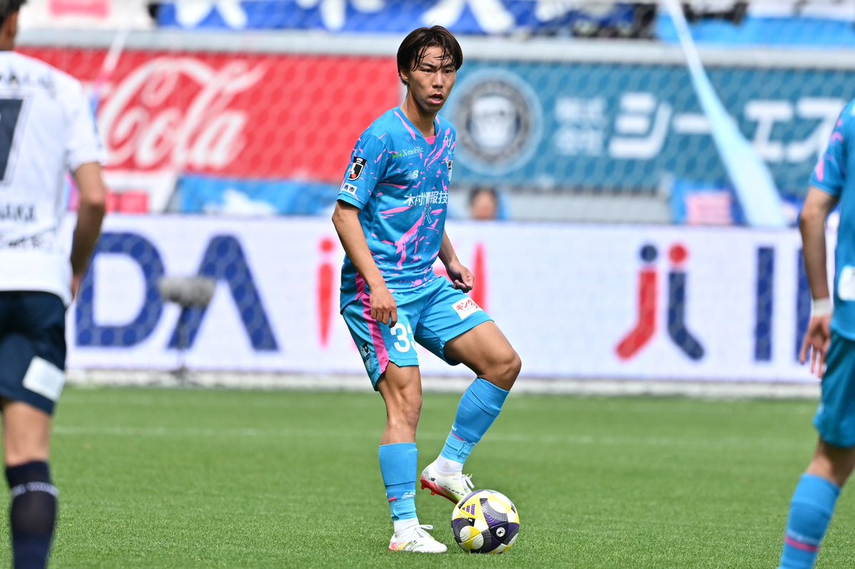 #西矢健人 選手
浦項スティーラーズ(大韓民国)へ
期限付き移籍のお知らせ
￣￣￣￣￣￣￣￣￣￣￣￣￣￣￣￣￣

"駅前不動産スタジアムで、試合前に挨拶をして始まるイダレオが大好きでした。あのゴール裏の景色が、どんな時も自分を奮い立たせてくれました。