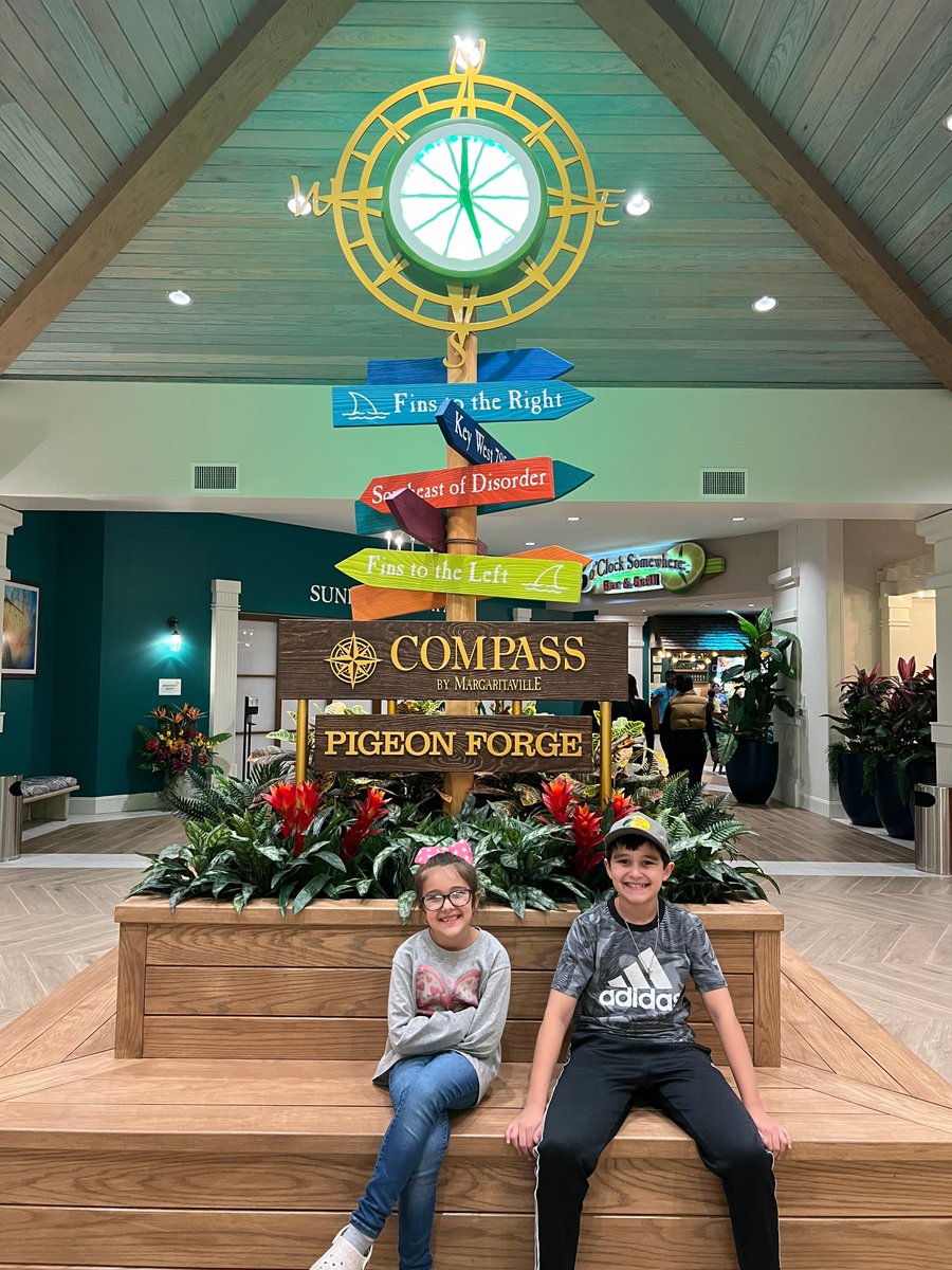 HotelCompass's tweet image. “My children loved the indoor pool area, and our whole family loved the breakfast!” -Michele C., guest Compass Hotel Pigeon Forge

Explore more at mville.io/4ntHMWq