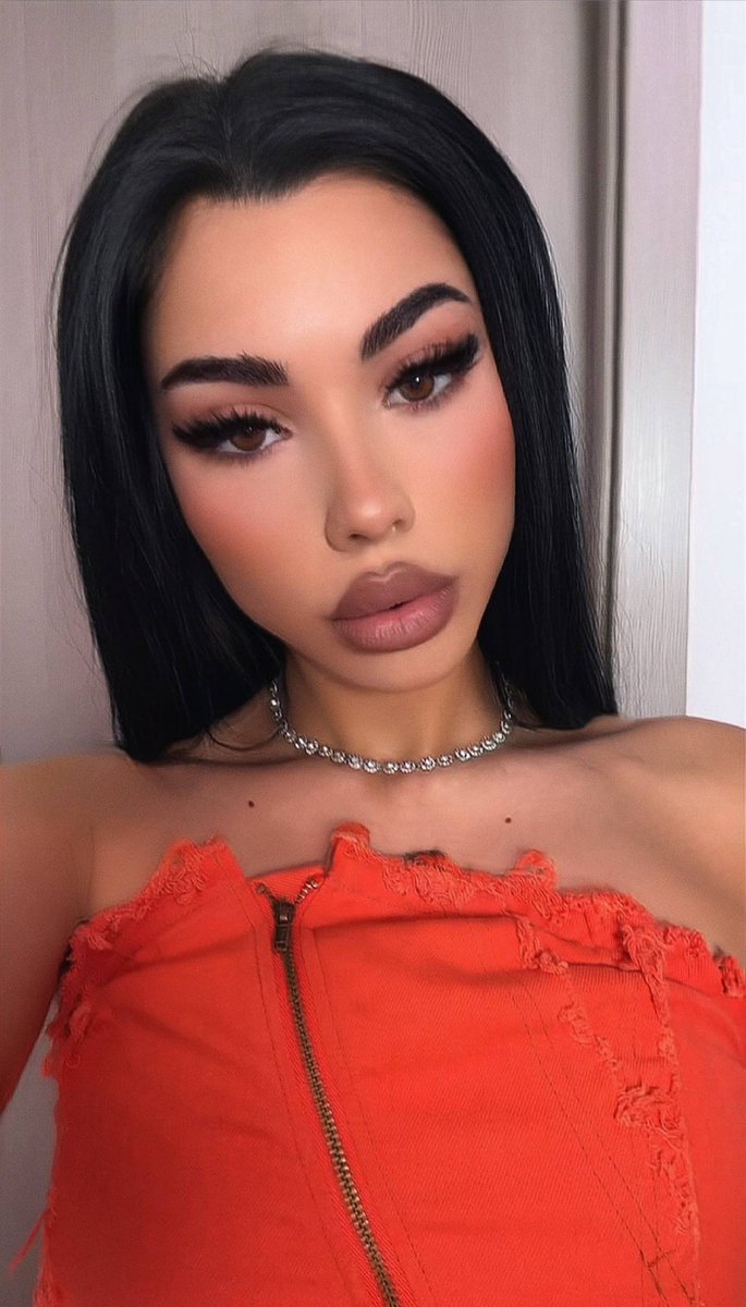 Michatiatorme's tweet photo. Pretty but dangerous 😈 https://t.co/2tW3r4gswG