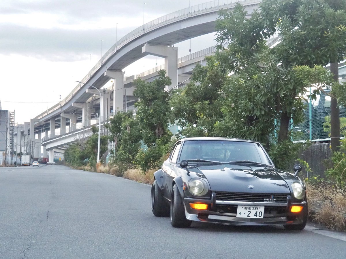 yasaimeijin0240's tweet image. 空が明るくなってしまい、いつもの工場夜景スポットには間に合わないので、近場で簡単撮影。📷5分で撤収し大黒埠頭へ。🚗この辺りはいいなぁ〜。🚢
#s30z #240z #工場夜景 #大黒埠頭