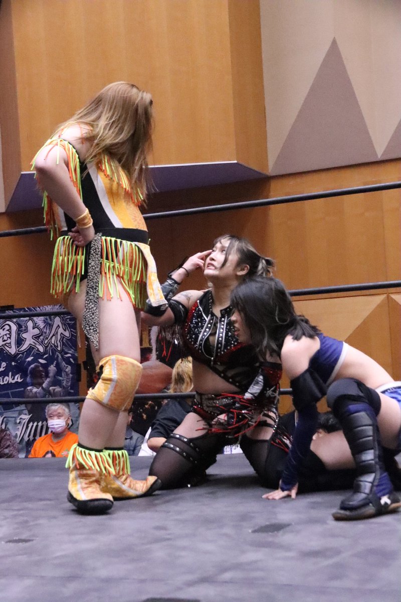 YuuRIちゃんこんな顔してるけど
#猫ちゃん募金
してくれた！