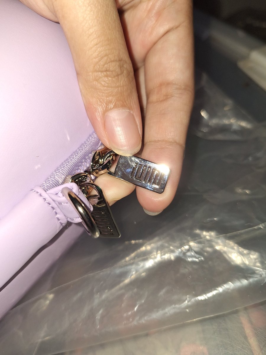 ninja_ssh's tweet image. Hello guys, badly needed for my medical check-up and laboratories. I have to give up my current collections of I-dle merchs. The prices are at the lowest cost so please no discount. 🥹

Check "ALT" for the prices and other descriptions 😊

Wts wtb wtt lfb lft lfs idle gidle ph