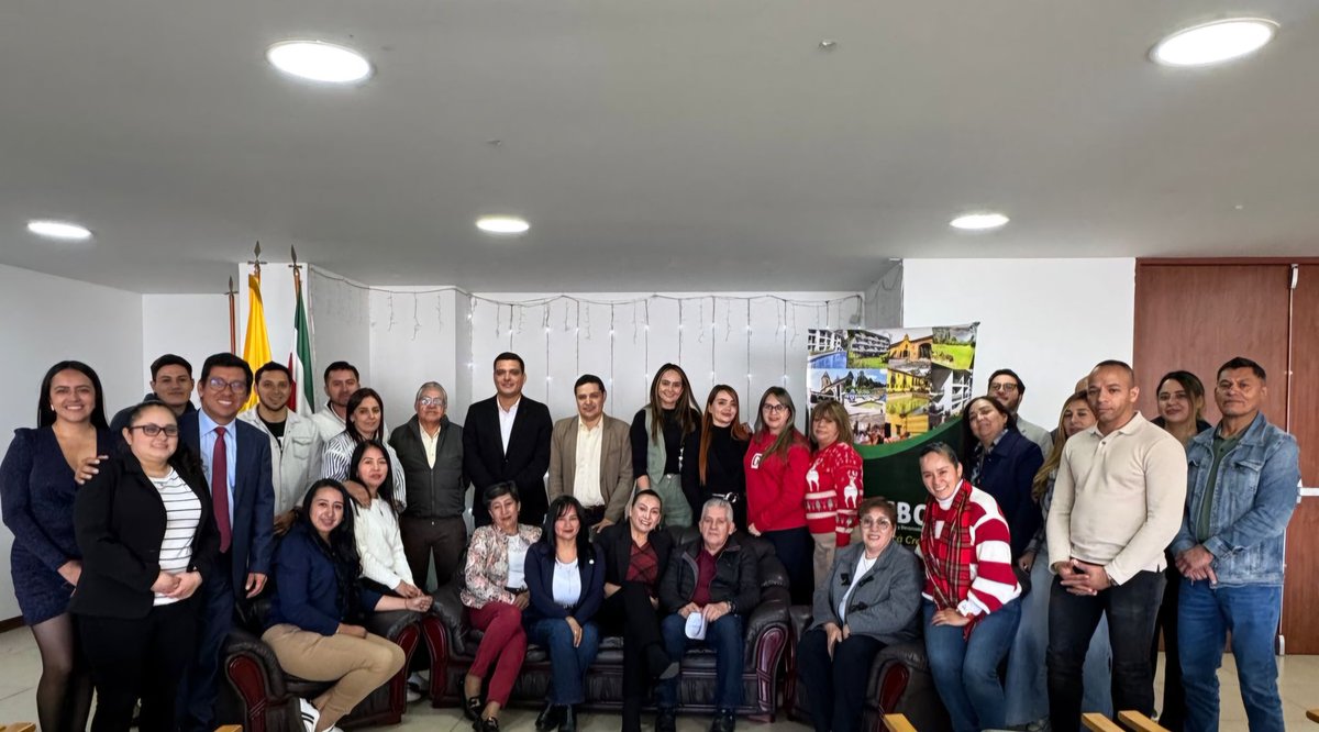 Con éxito se realizó la Rendición de Cuentas Vigencia 2025, con el liderazgo del Gerente, Hector Wilson Castelblanco.
En este espacio presentamos los resultados alcanzados durante el año 2025, las acciones realizadas y los proyectos mas destacados del <a href="/Ideboy_/">Instituto de Fomento y Desarrollo de Boyacá-IDEBOY</a>
