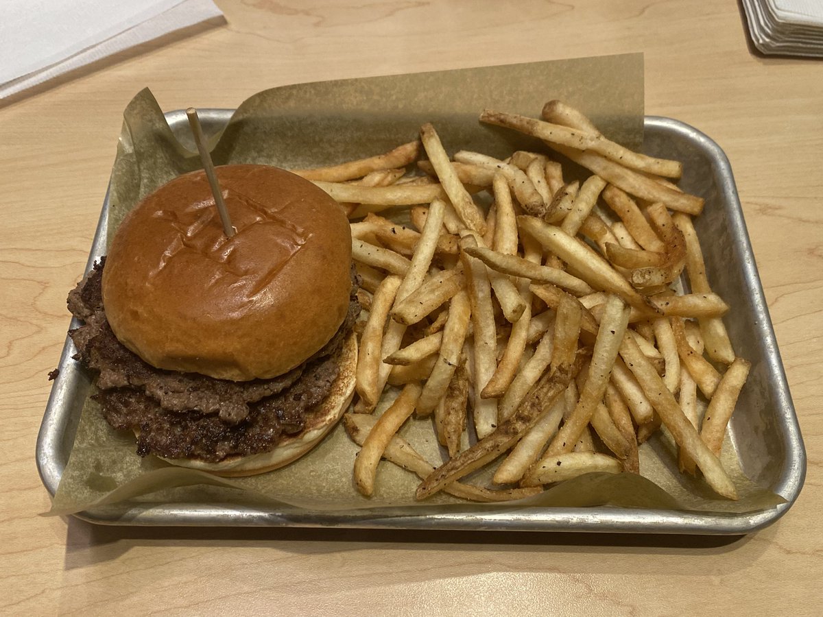 BrandModel03's tweet image. Buffalo Wild Wings!! 😁