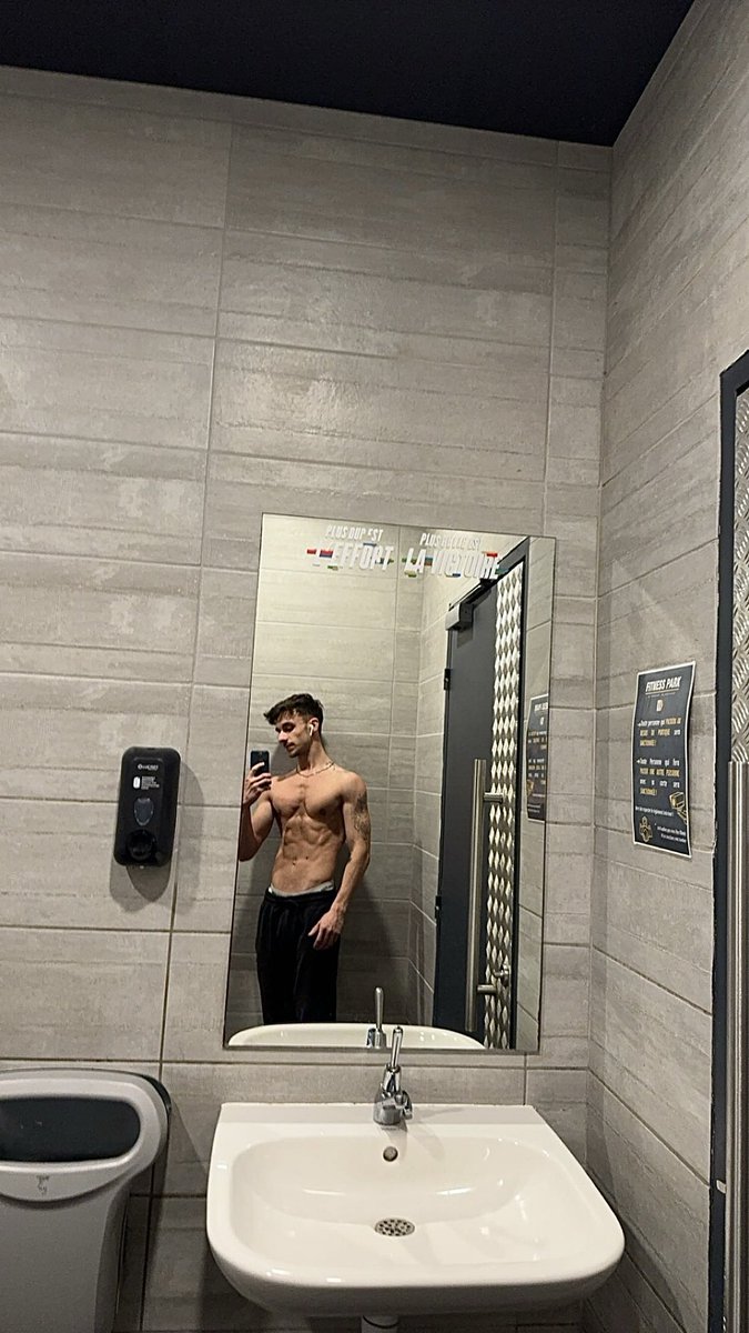 Angel gym tweet media