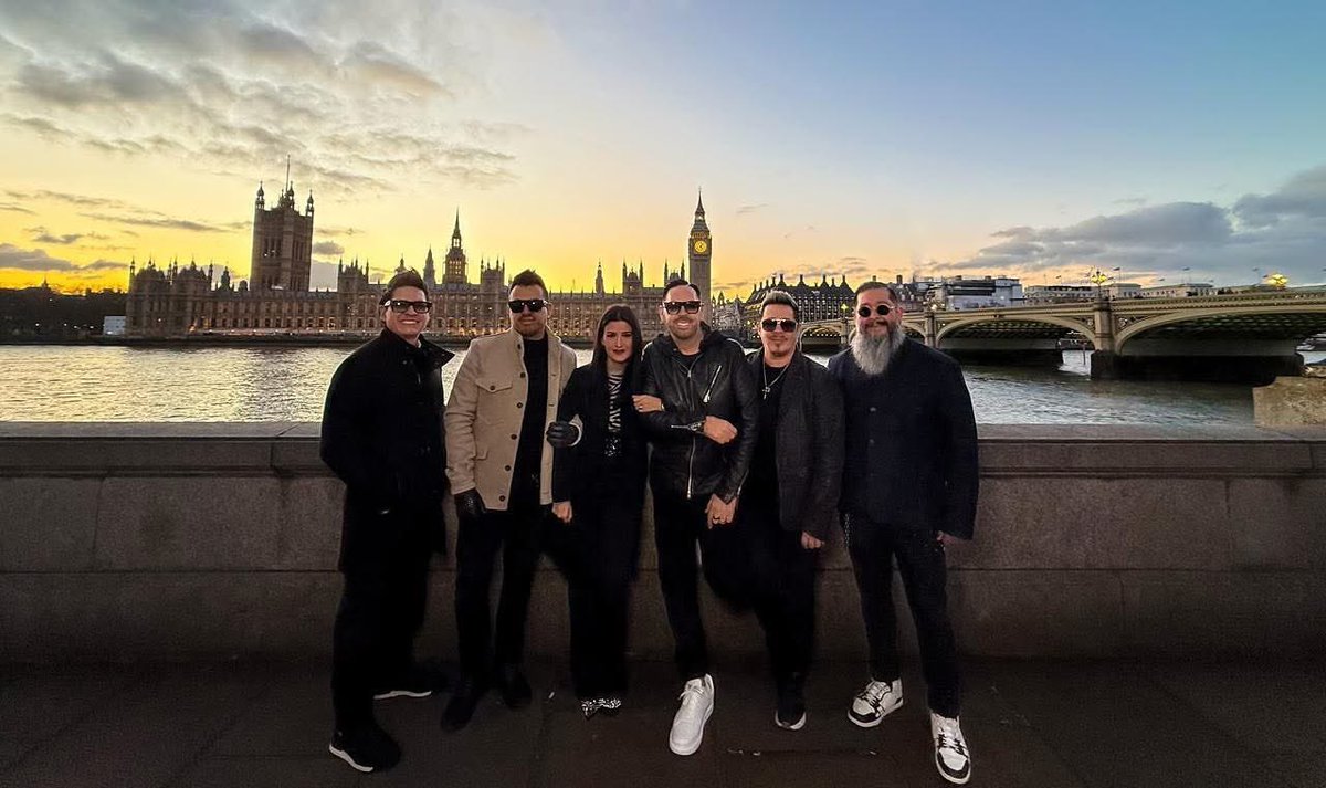 Abrimos el baúl de los recuerdos y encontramos estas fotos de nuestra primera vez en PARIS 🇫🇷 y LONDRES. 🇬🇧 Nos vemos en 2026 en: 

🇪🇸: Barcelona | 03 de Febrero 
🇪🇸: Madrid | 05 de Febrero 
🇫🇷: Paris | 06 de Febrero 
🇬🇧: Londres | 07 de Febrero 

🎫: linktr.ee/matuteoficial_