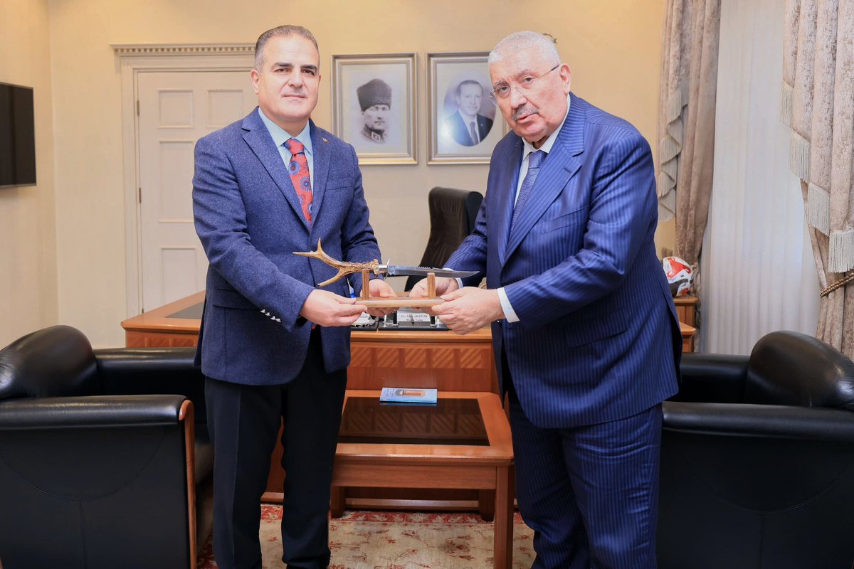 Teşkilat İşlerinden Sorumlu Genel Başkan Yardımcımız Sayın Prof Dr. Edip Semih Yalçın, MDK Üyemiz Sayın Tülin Tuncay ve İl yöneticilerimiz ile birlikte Muğla Valimiz Sayın Dr. İdris Akbıyık’ı ziyaret ettik.