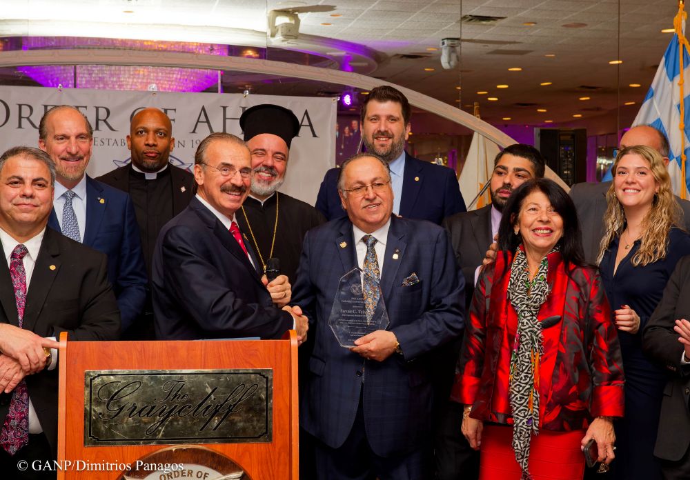 AHEPA Honors Savas Tsivicos with Defender of Hellenism Award greeknewsusa.com/ahepa-honors-s…