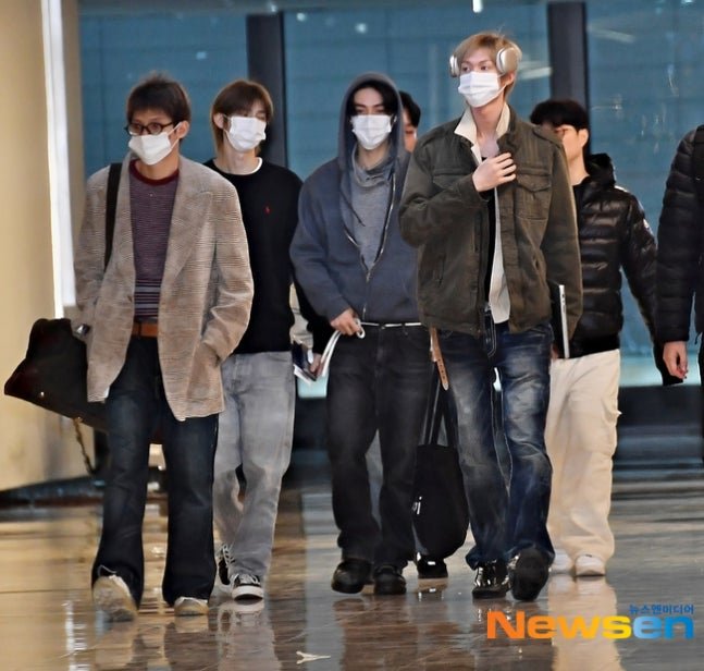 zhaoyufancokr's tweet image. CORTIS at Gimpo Airport📸

🔗: naver.me/xlbDrPhw
🔗: naver.me/5JGUe9pn
🔗: naver.me/xMnKAe58

#CORTIS #코르티스