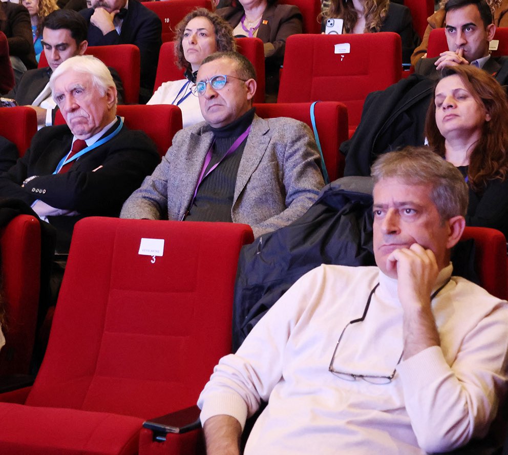 bekirgne2's tweet image. 34 yılını hapiste geçirdikten sonra tahliye olan Çetin Arkaş, Özgür Politika’dan Gülcan Dereli’ye konuşmuş. Mutlaka okumanızı öneririm:

"Koma Amed'in konserine gittim. İlk defa böyle bir kalabalık gördüm. İlk defa böyle bir konser gördüm. Halay çekmek içimden gelmedi. Benim için