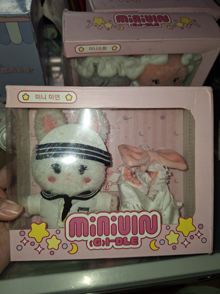 ninja_ssh's tweet image. Hello guys, badly needed for my medical check-up and laboratories. I have to give up my current collections of I-dle merchs. The prices are at the lowest cost so please no discount. 🥹

Check "ALT" for the prices and other descriptions 😊