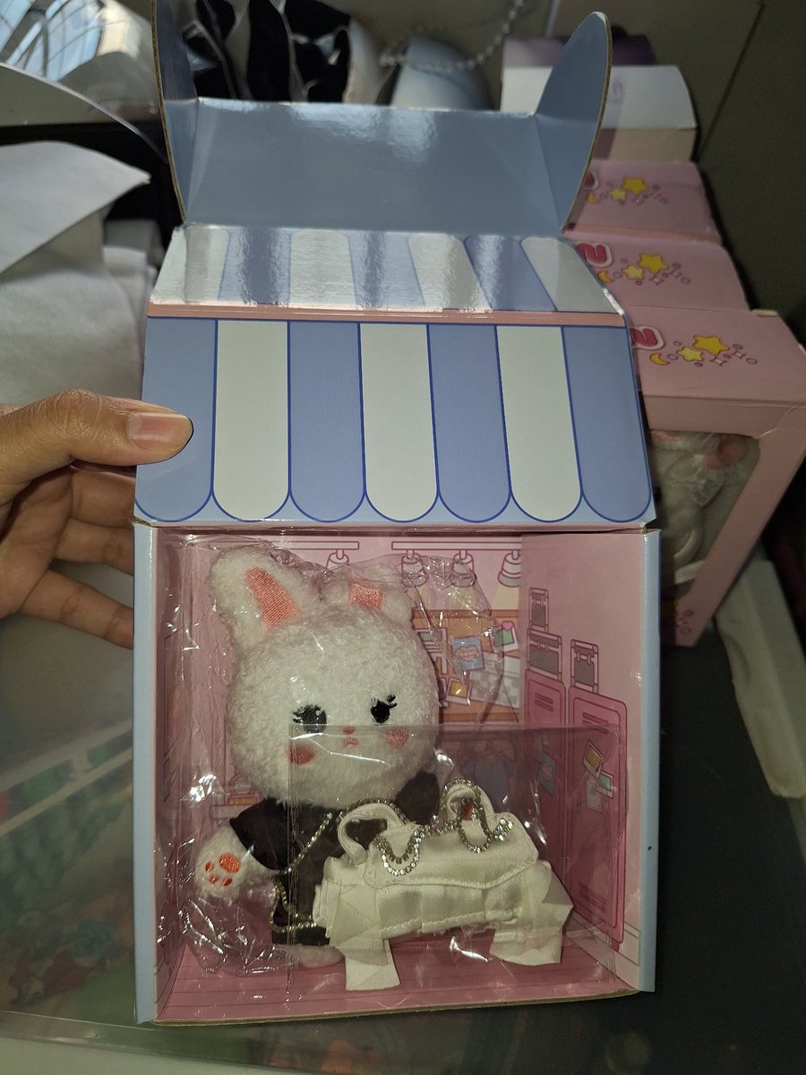 ninja_ssh's tweet image. Hello guys, badly needed for my medical check-up and laboratories. I have to give up my current collections of I-dle merchs. The prices are at the lowest cost so please no discount. 🥹

Check "ALT" for the prices and other descriptions 😊