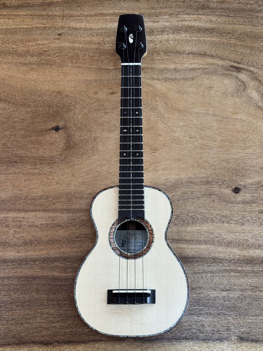 こちらの2本、松本店に入荷してまいりました！ 年明けにECアップします