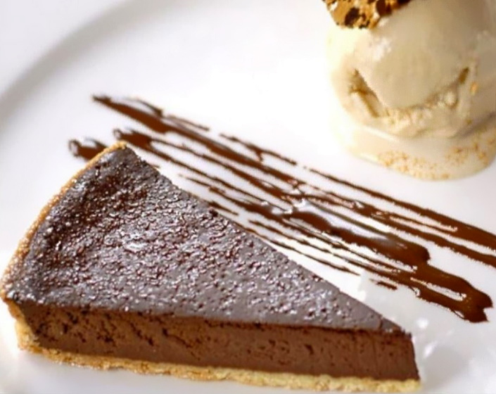 unpodiblu's tweet photo. ✨ Rich Chocolate Tart with Baileys Ice Cream
#recipe https://t.co/Nv6PedLaJW https://t.co/i0saQG15tN