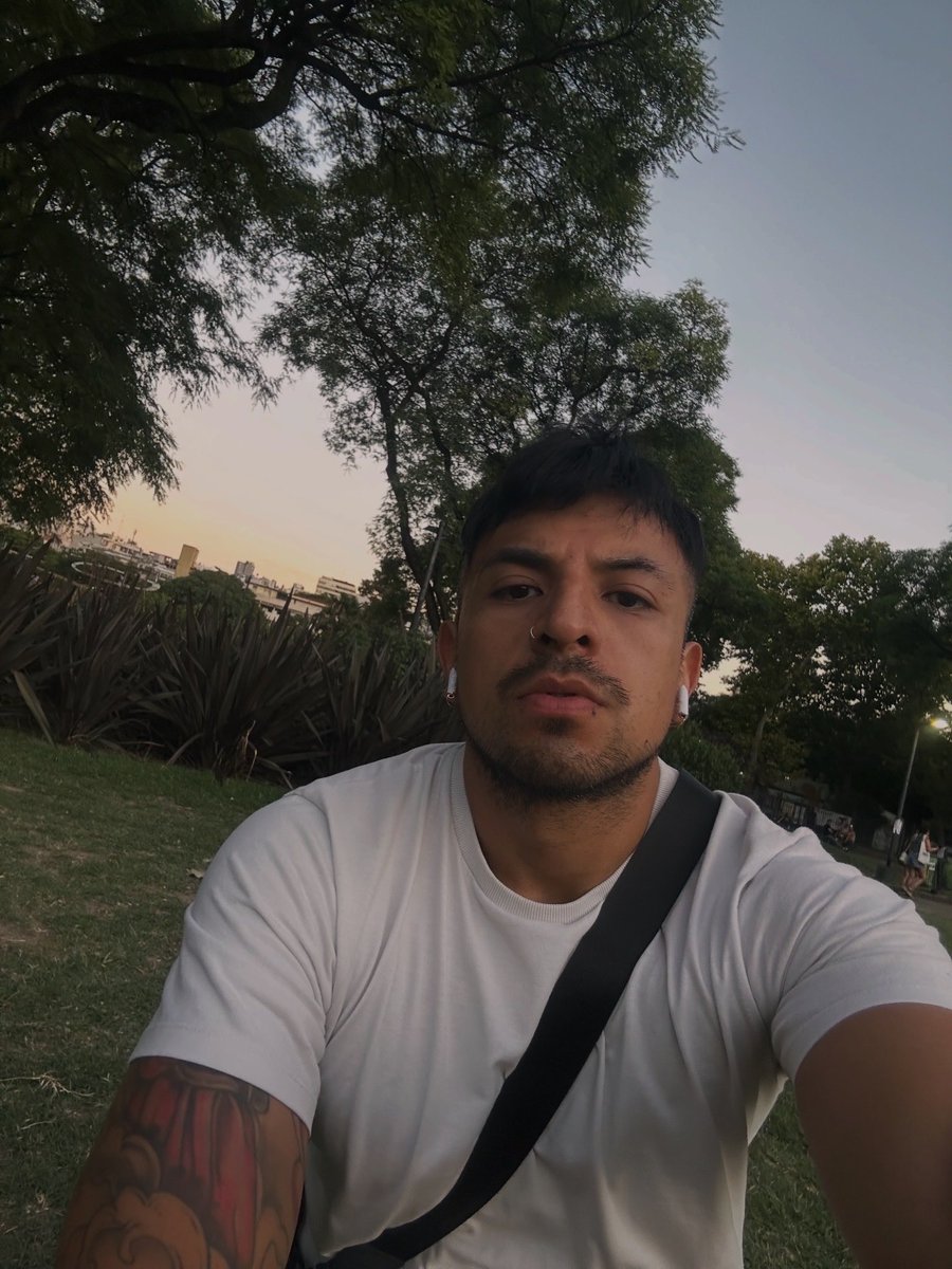 fernetcongonza's tweet image. En parque centenario más solari que el
Indio 🍺