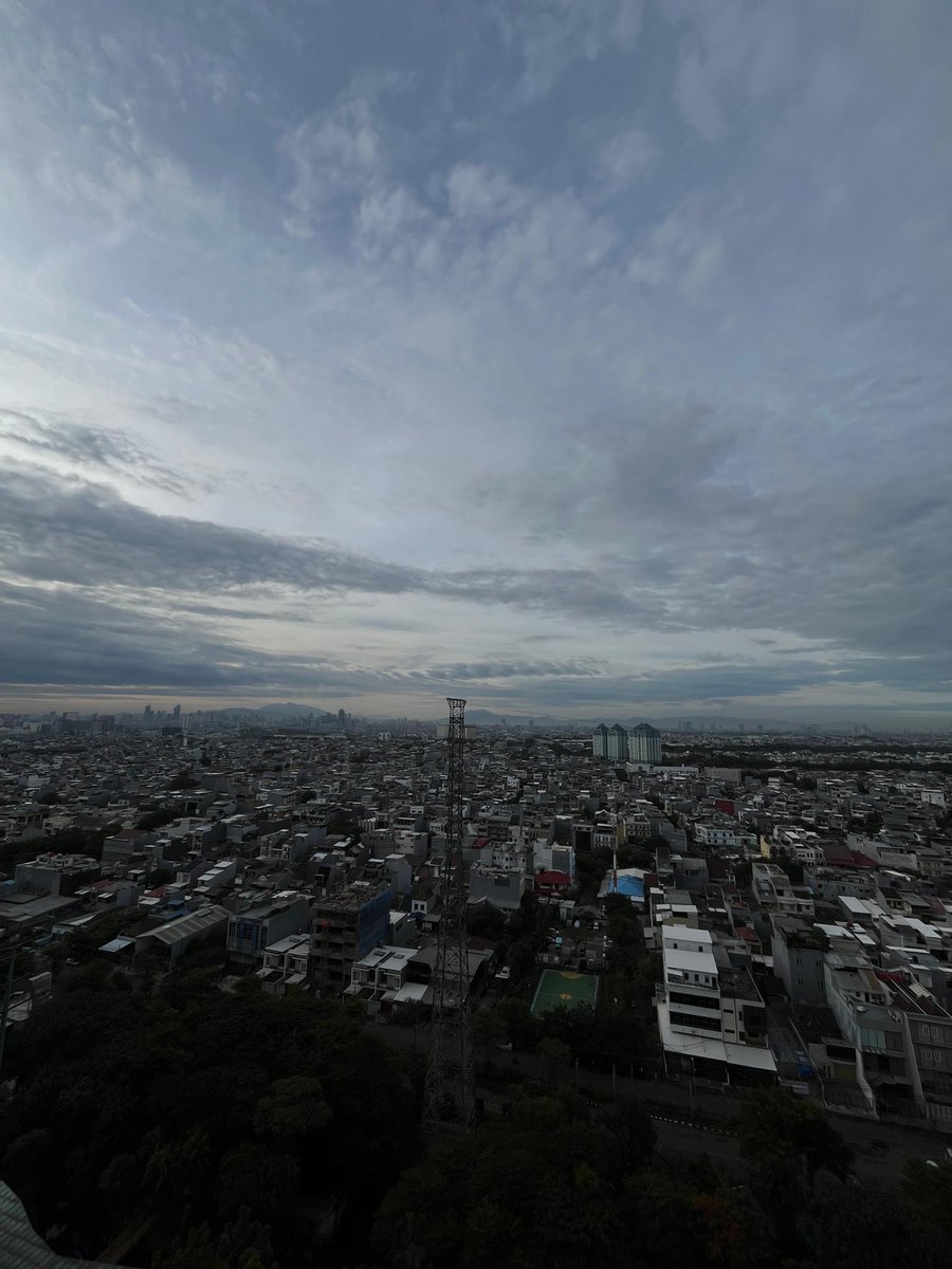 morning, polusi terlihat menghilang ketika banyak yang cuti dan berlibur👌
