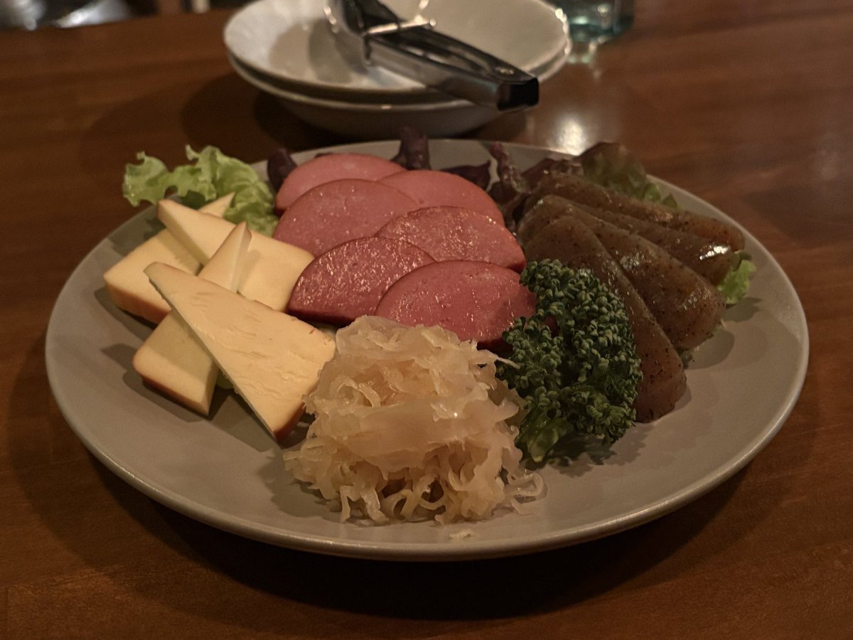 ぷらむ tweet media