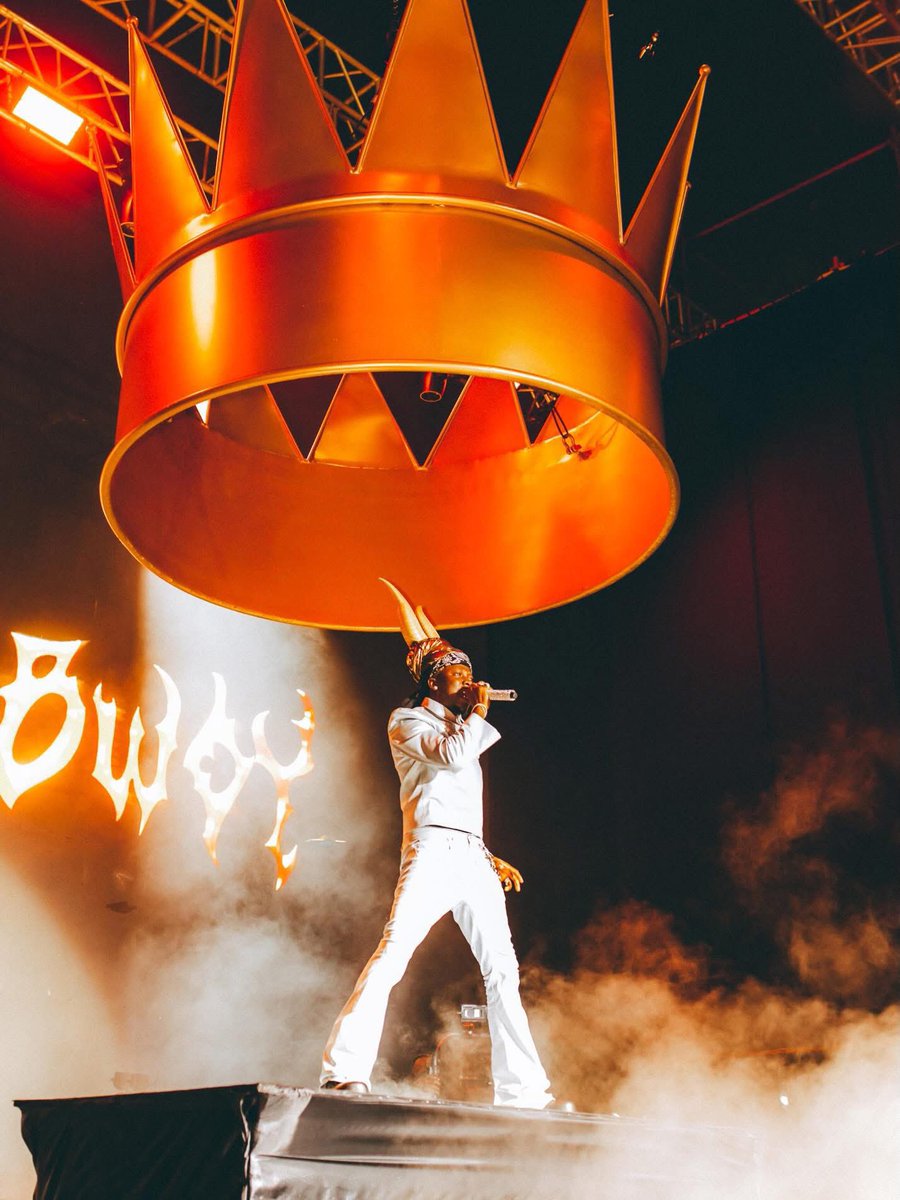 BhimDefender00's tweet photo. Dancehall King/ Afrodancehall Pele ? African Giant? Yes. But beyond the titles—he's simply the GREATEST OF ALL TIME. 🐐 Period.💯@stonebwoy 

#TorcherEP 
#BHIMFEST25 
#BhimFestAt10 
#Bhimvibez 
#STONEBWOY🐐 https://t.co/2QPP9begsg